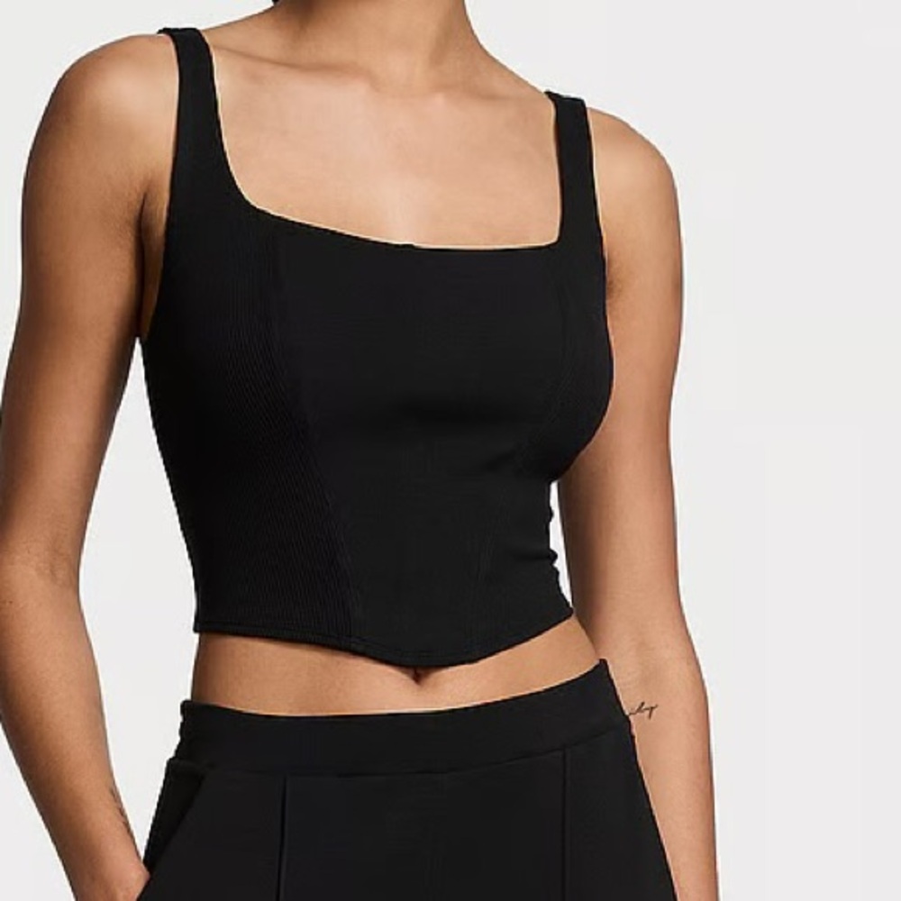 VSX
VSX Featherweight Knit Tank Top‎